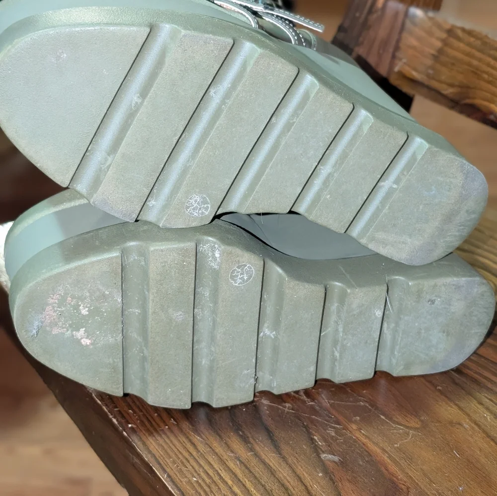 Jessica Simpson Olive Platform Wedge Ankle Boots Size 10M Buckle‎ Strap Combat